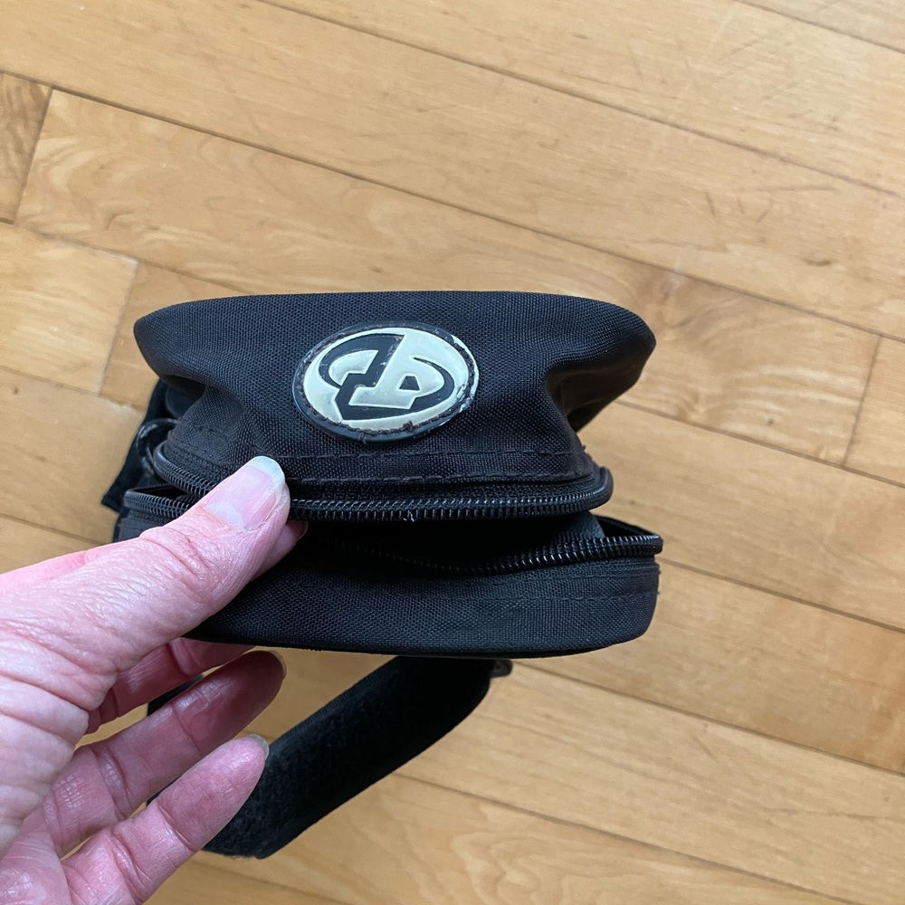 Bike bag for under the seat - black